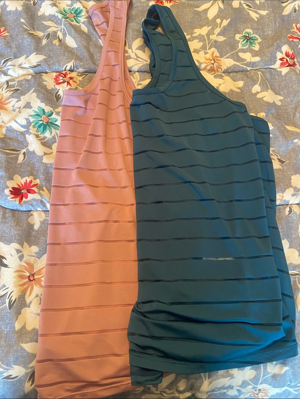 Zyia Havanna Tanks (Large) like new!